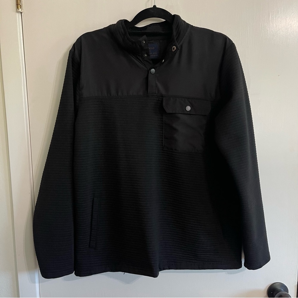 Men’s Nomad Black Lightweight Pullover Size M